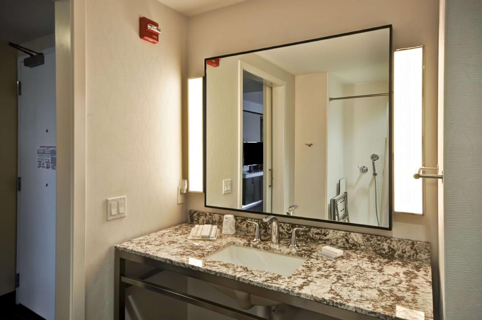 Hilton Garden Inn Detroit Troy Dış mekan fotoğraf